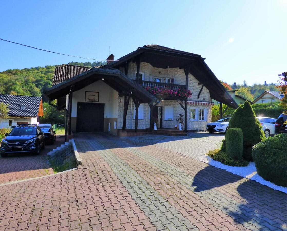Pokoje Pod Szyndzielnia Bielsko-Biała Exteriör bild