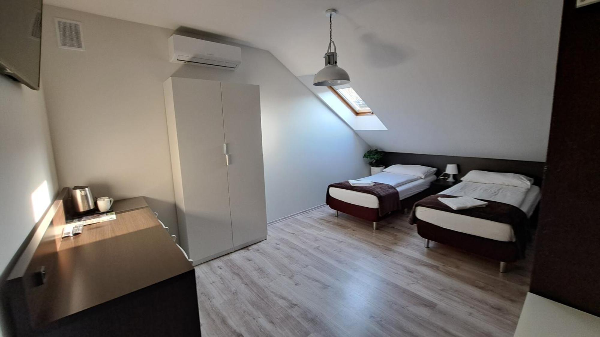 Pokoje Pod Szyndzielnia Bielsko-Biała Exteriör bild